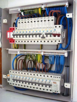 Electrician - instalatii electrice